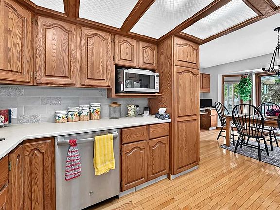 5th image of 5812 E 60th St
