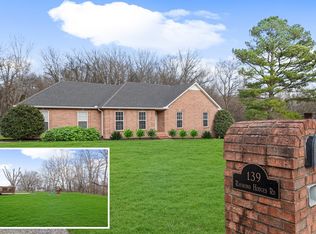 139 Raymond Hodges Rd, Cottontown, TN 37048