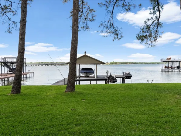 290 Whispering Oaks Trl, Mabank, TX 75156