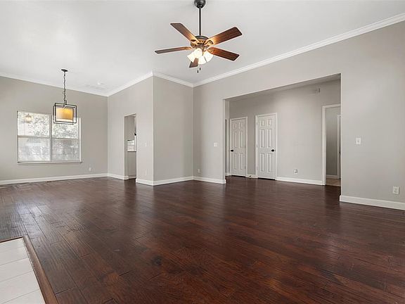 4th image of 1420 NW 183rd Ter
