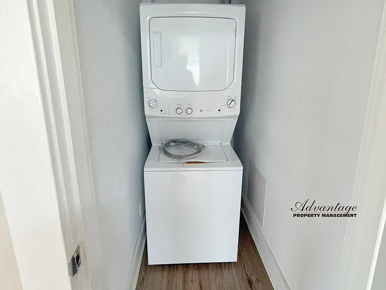 525 N Waldran Blvd #4 — Photo 11
