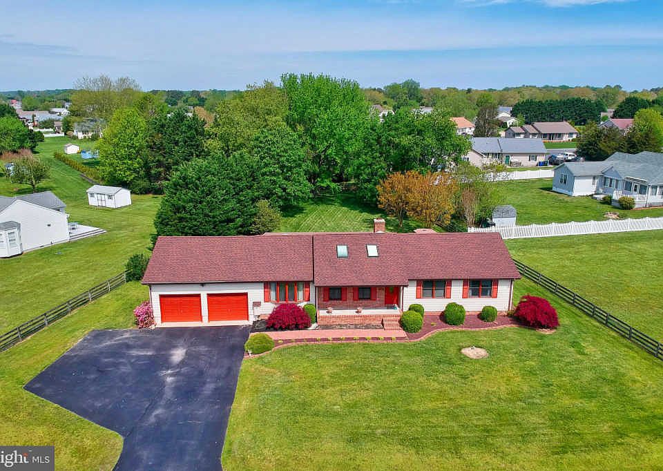 1st image of 31157 Edgewood Dr
