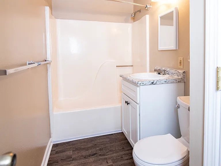 Willow Run Apartments — Photo 25