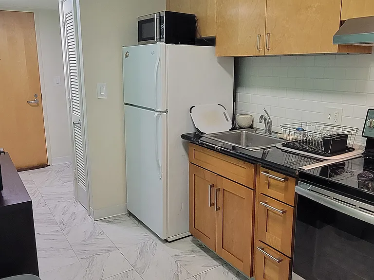 545 Queen St #539 — Photo 4