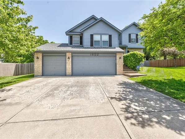 1802 W Park Ct, Olathe, KS 66062