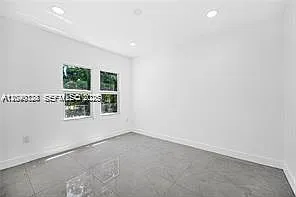 1301 Sharar Ave — Photo 6