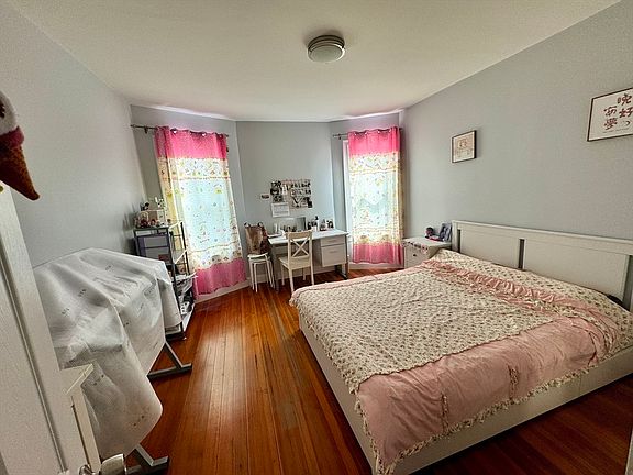 4th image of 81 Billings St #3