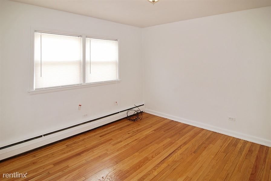 817 S 19th Ave Apartments Chicago Bedroom_1