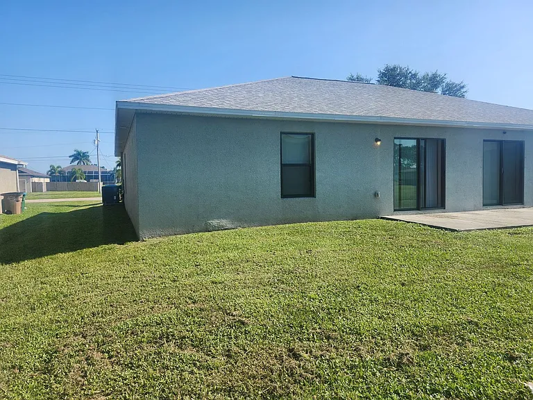 1314 SW Trafalgar Pkwy — Photo 19