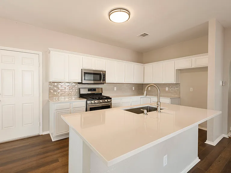 405 Mimosa Dr — Photo 14