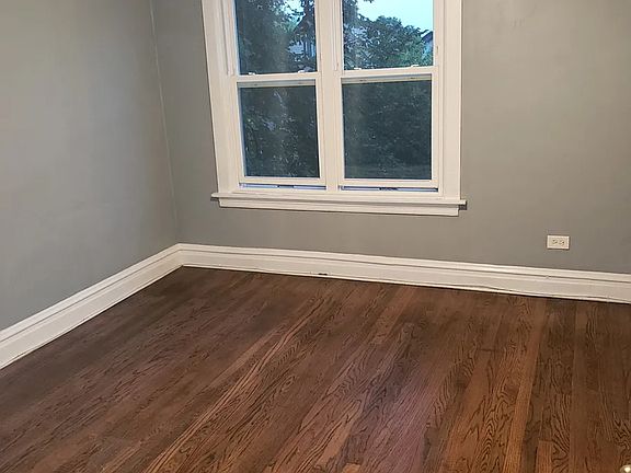 4th image of 5024 W Winona St Unit 1