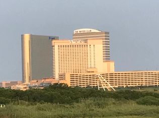 30 Horizon Ln, Brigantine, NJ 08203