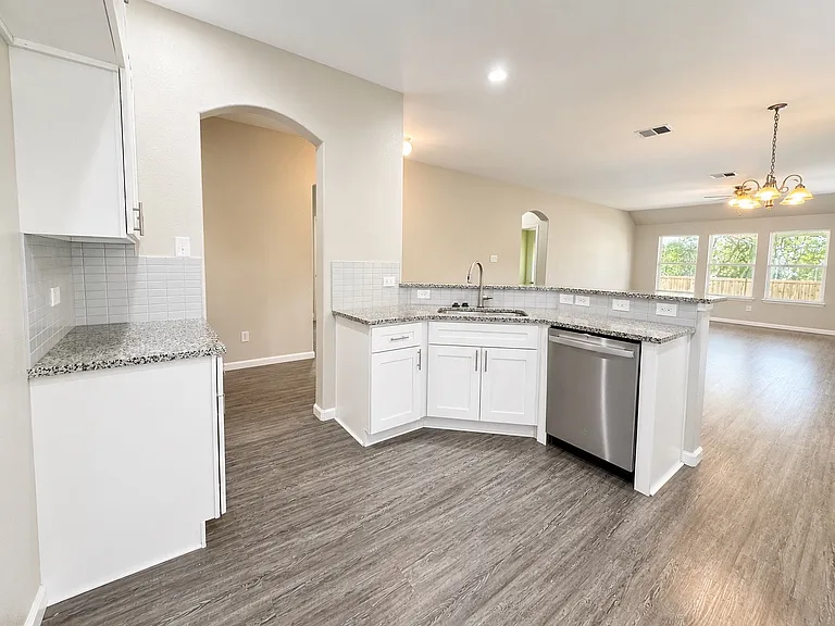 1745 Duck Cove Dr — Photo 5