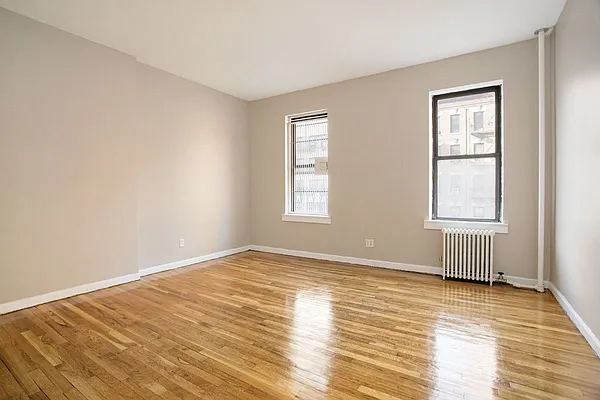 Rented by Warburg | media 26