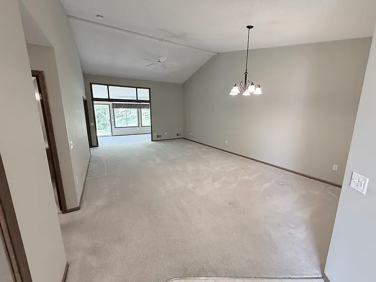 10843 Lexington Dr — Photo 4