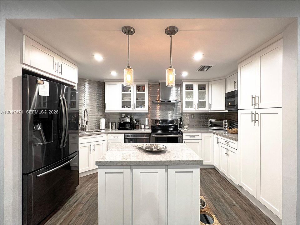 1st image of 1408 Brickell Bay Dr APT 212