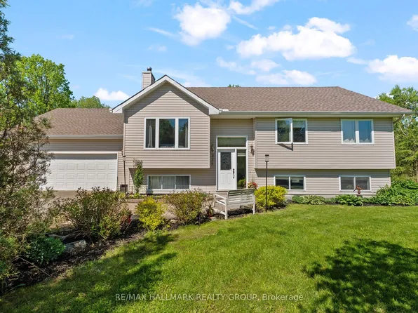 184 Old Pakenham Rd, Ottawa, ON K0A 1X0