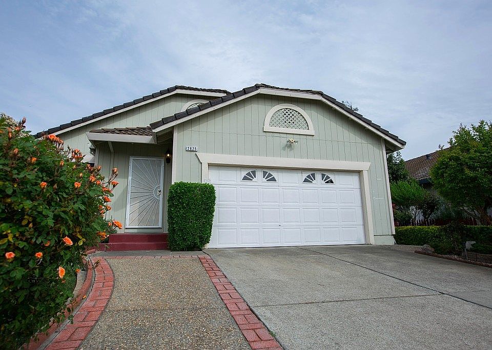 1st image of 2625 Valley Oak Way