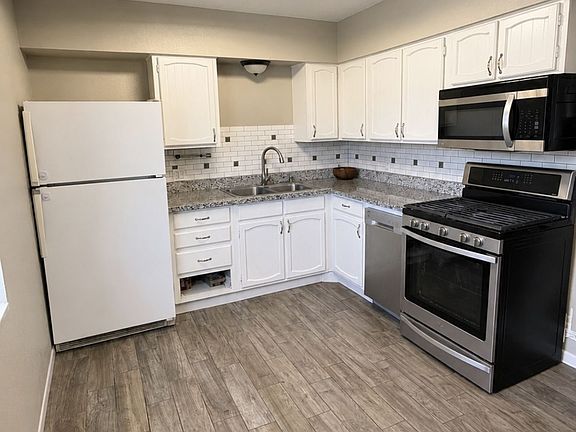 4th image of 1207 W El Paso Blvd