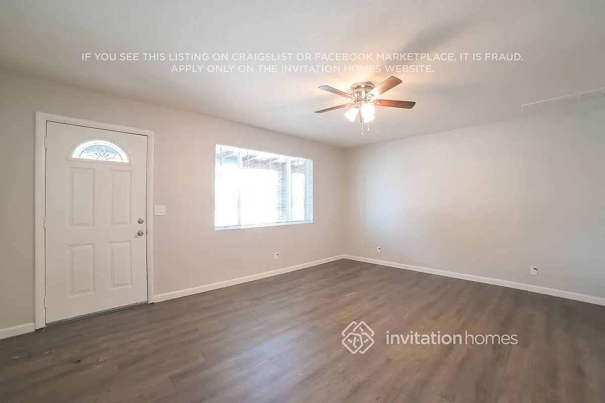 Building Photo - 3326 W Larkspur Dr