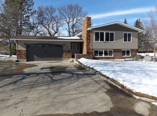 1016 Riverview Dr SW, Valley City, ND 58072
