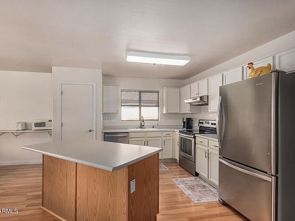 5th image of 6208 N 70TH Lane