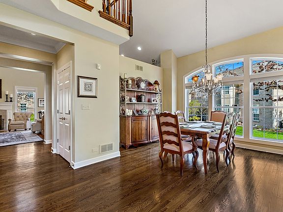 4th image of 826 Stone Canyon Cir