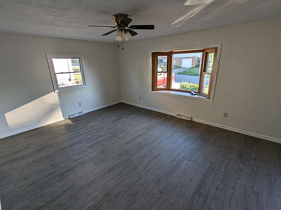 3rd image of 4109 Dexter Ave