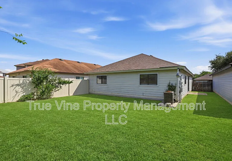 6810 Saharastone Dr — Photo 3
