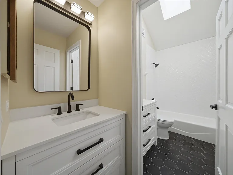 1215 Triple Crown Ct — Photo 29