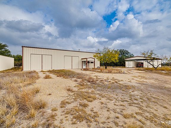 3rd image of 1101 County Road 350