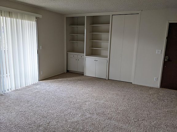 4th image of 5810 Yolanda Ave