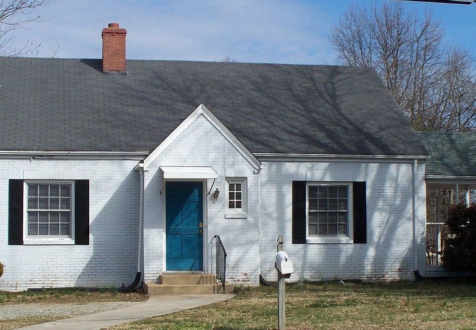 1st image of 2903 E Bessemer Ave