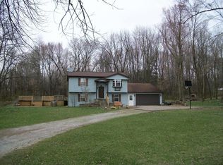 8225 Kneer Rd, Evansville, IN 47720