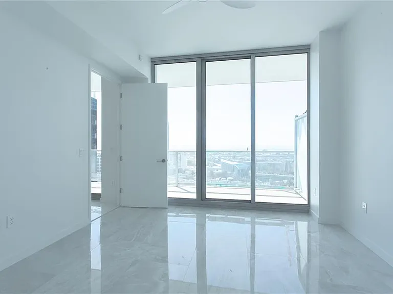 400 Central Ave #1806 — Photo 10