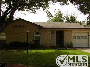329 Quail Creek Dr, Crowley, TX 76036