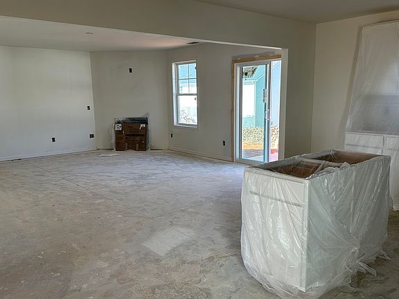 3rd image of 5031 Sunny Creek Dr