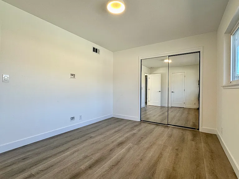1544 San Joaquin Ave — Photo 18