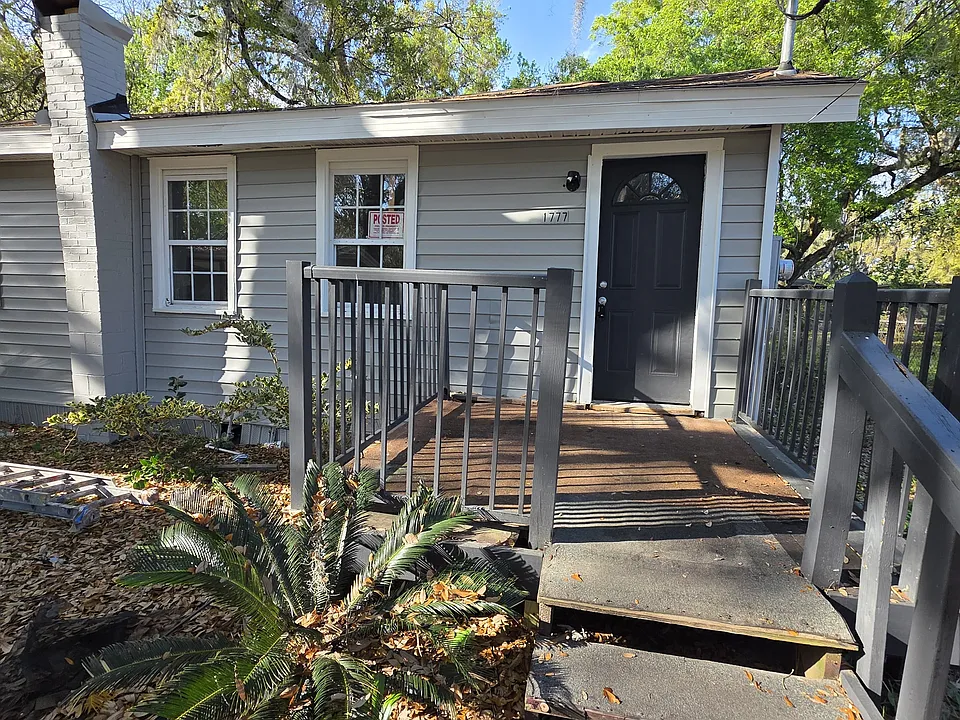 1777 Callahan St