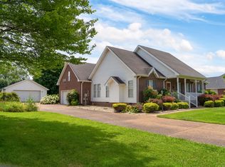 194 Cherry Ln, White House, TN 37188