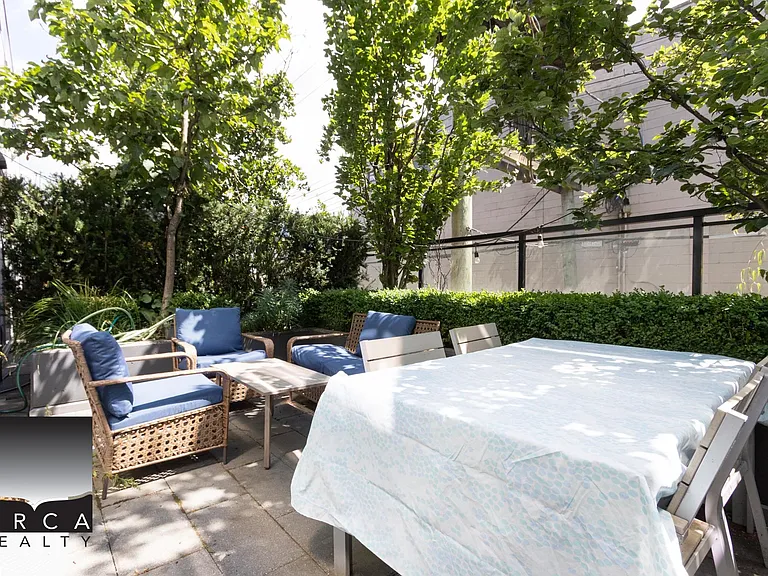 1588 Hastings St E #210 — Photo 17