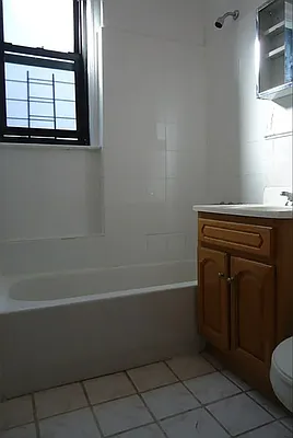 Rented by Farside Realty LLC | media 5