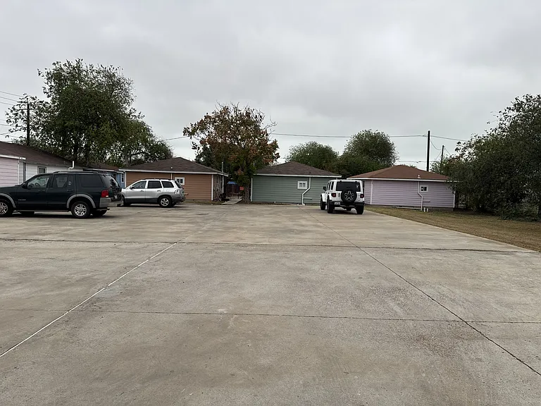 1603 Caldwell St — Photo 24