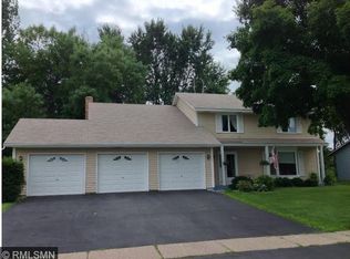 1062 Whitney Dr, Apple Valley, MN 55124