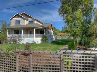 1842 NE Virginia Ct, Bainbridge Island, WA 98110