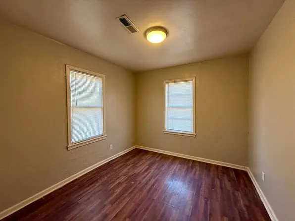 1443 S Hydraulic Ave, Wichita, KS 67211