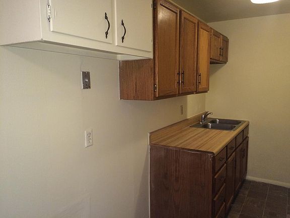 4th image of 46 Morgan Ave APT 1