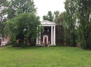 3140 Russell Blvd, Saint Louis, MO 63104
