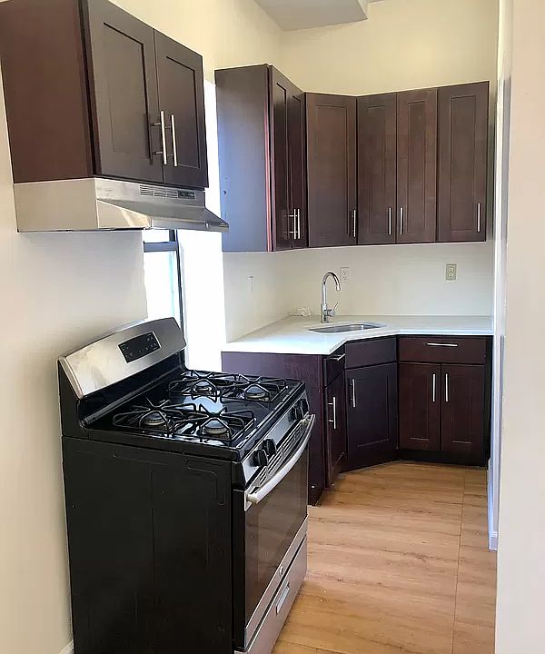 1st image of 1656 Saint Johns Pl APT 1C