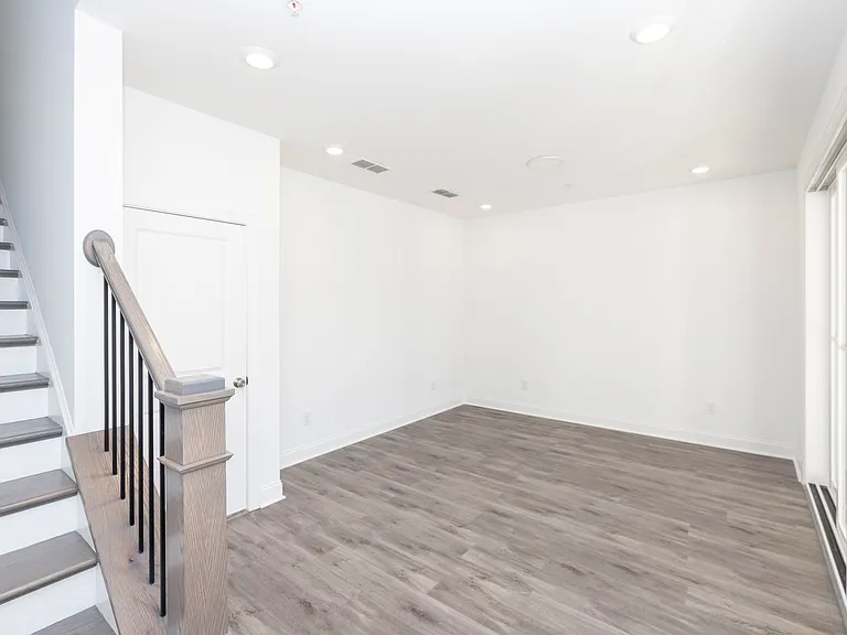 362 Olmstead Way — Photo 7